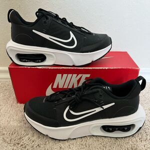 Nike Womens Air Max INTRLK Black White